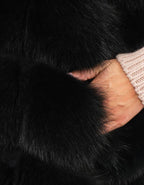 Gilet Fourrure Mila Noir - Lasourcedustyle